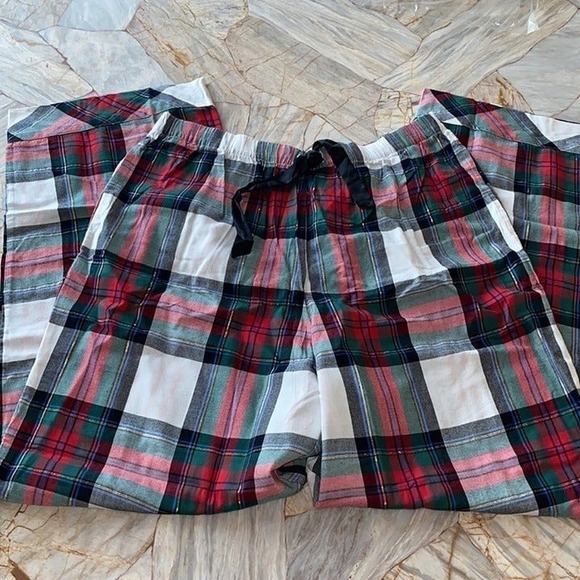 Large VICTORIA'S SECRET Flannel Long Pajama Set - Picture 11 of 12